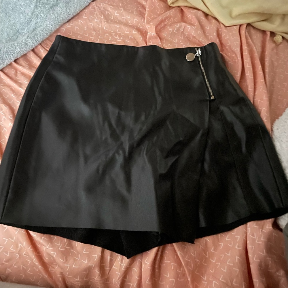 Faux leather zara mini skort